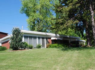 2 Notre Dame Hls, Belleville, IL 62223