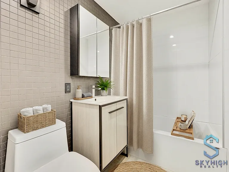 771 Lexington Ave #3C — Photo 6
