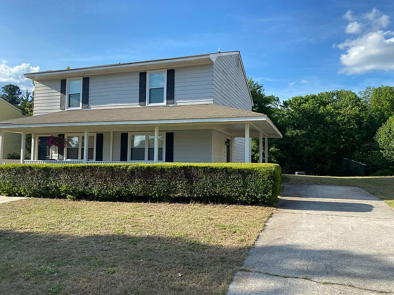 401 W Main St — Photo 1