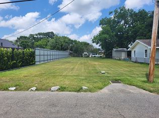 135 5th St, Westwego, LA 70094