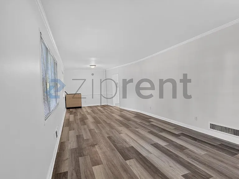 2915 Cascade Rd SW — Photo 8