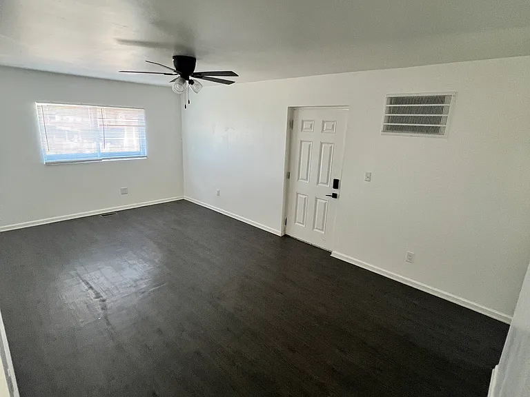 940 Shoemaker Ave #B — Photo 3
