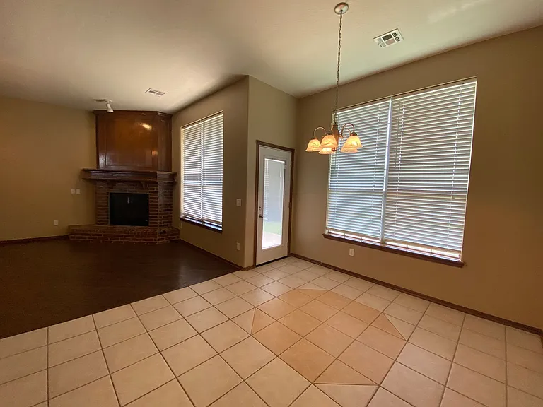 509 Allison Ln — Photo 12