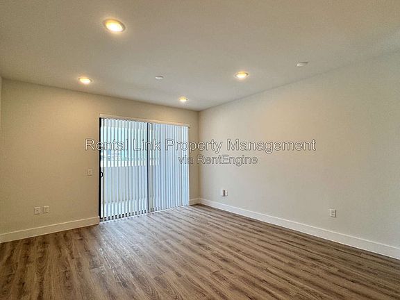 2nd image of 414 Cape Coral Pkwy E #307