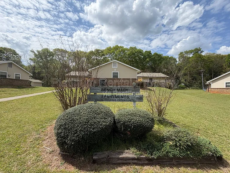 1492 Waverly Way #B-4 — Photo 13