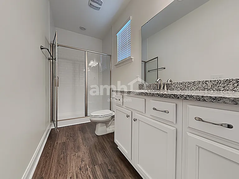 603 E Lionel Rd — Photo 11