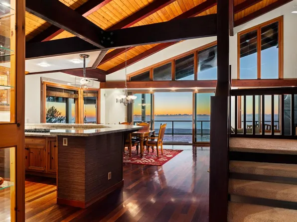 73-1385 Kinoulu Pl, Kailua Kona, HI 96740