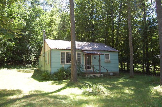 1st image of 380 Corlear Dr