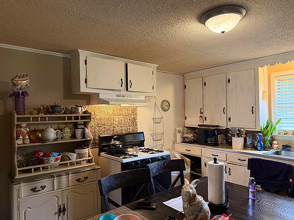 4th image of 805 S Hardin Reed Rd