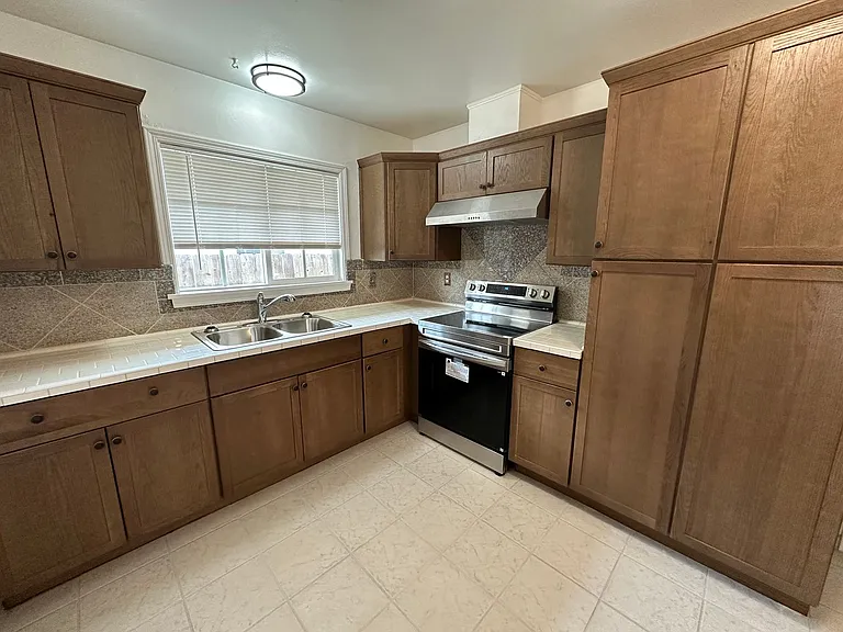 4379 Mount Henry Ave — Photo 11