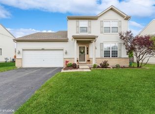 1521 Balboa Dr, Minooka, IL 60447