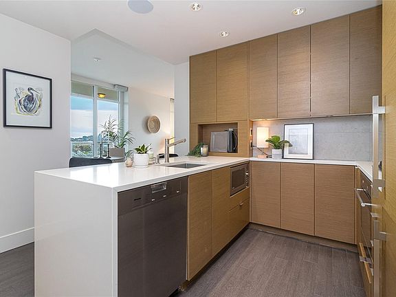 4th image of 83 Saghalie Rd #809