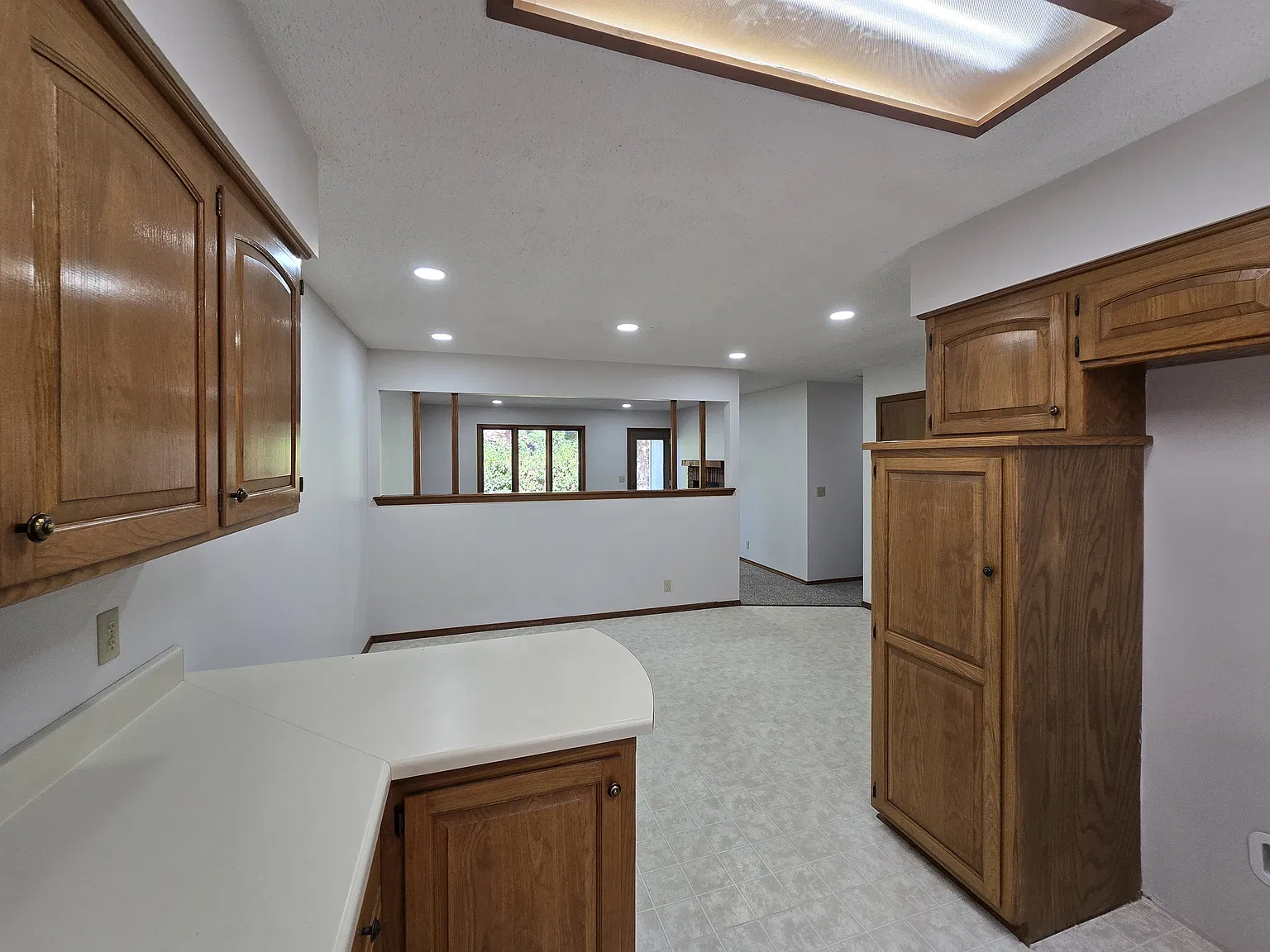 2 bed, 1400 sqft, $900 — Photo 3