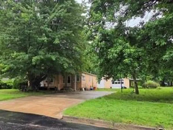 702 Illinois St, Neodesha, KS 66757