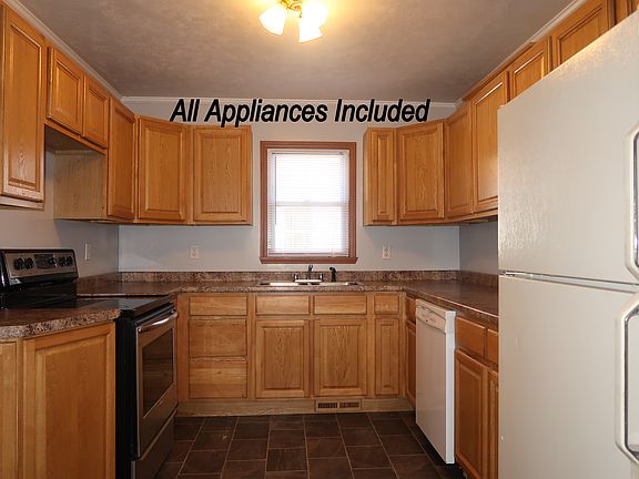 5th image of 1133 Saint Clair St