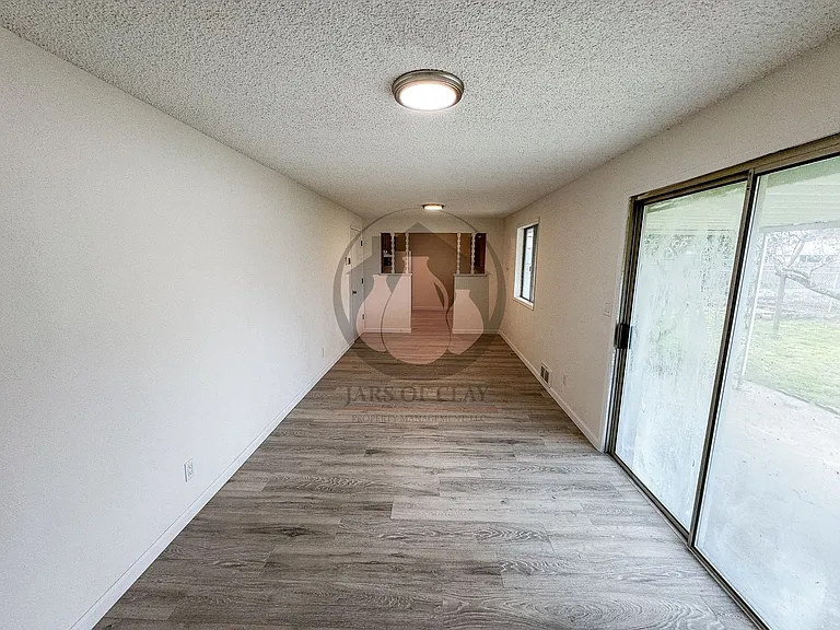 333 Connecticut Ave SE — Photo 6
