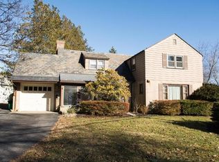 2862 Crest Ave N, Allentown, PA 18104