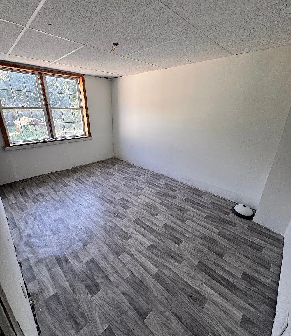3 bed, 1.0 bath, 1100 sqft, $950 — Photo 3