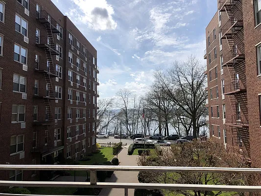 Rented by S&S Ocean Bay Properties | media 30