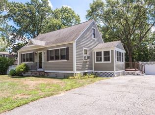 17 Sullivan Pkwy, Tewksbury, MA 01876