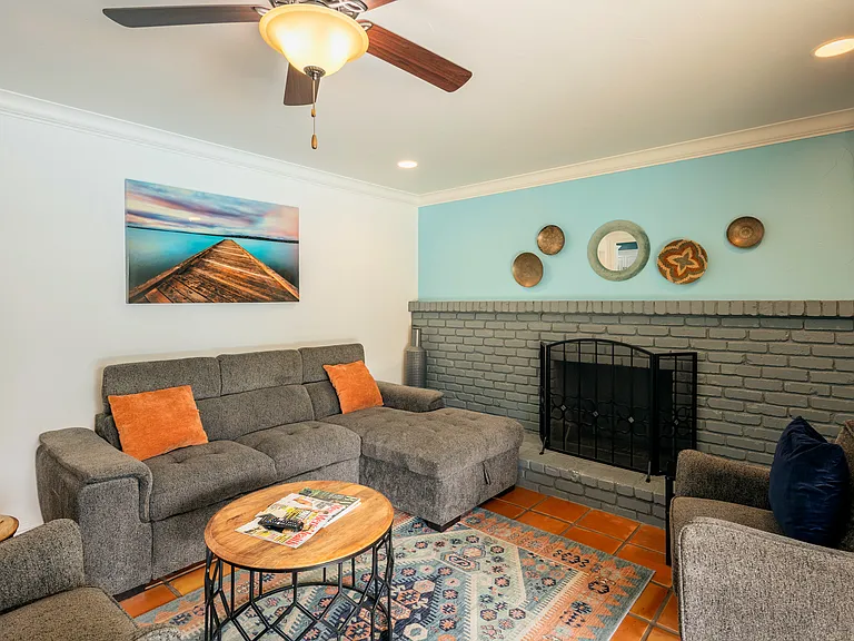 6519 N Mariposa St — Photo 34