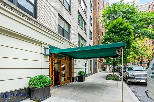 Rented by Anchor Associates | media 19