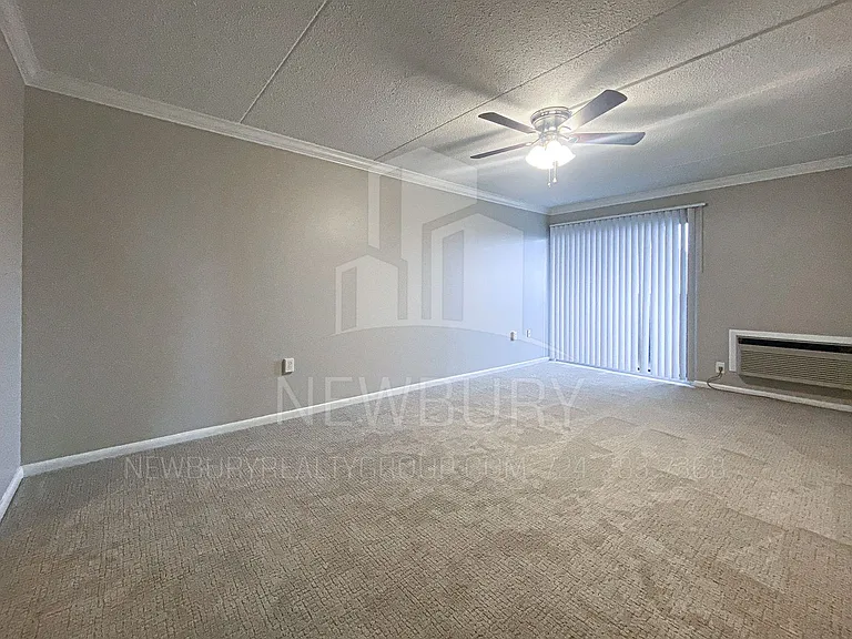 530 N Main Street - The Townhouse. — Photo 99