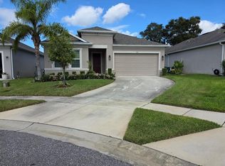 722 Grand Hilltop Dr, Apopka, FL 32703