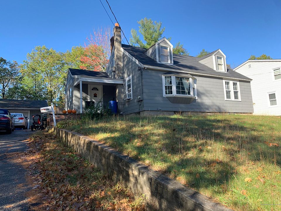 1st image of 212 River St