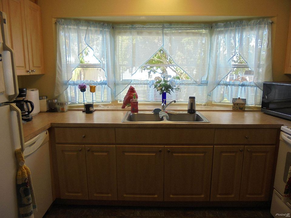 BEAUTIFUL NEW KITCHEN