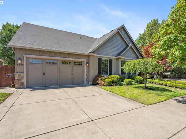 4644 Champagne Ln, Eugene, OR 97404