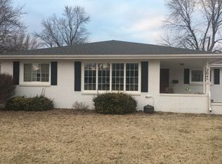 2045 Queens Rd, Salina, KS 67401