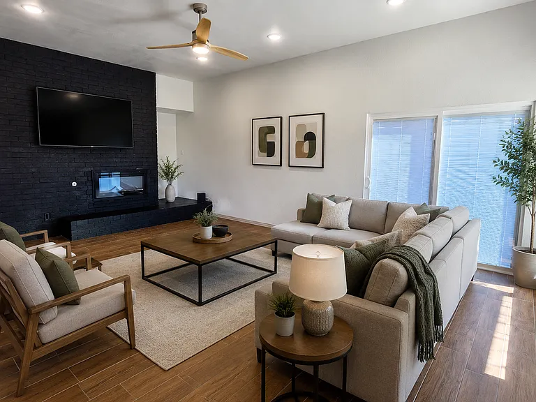 431 W Redd Rd — Photo 8