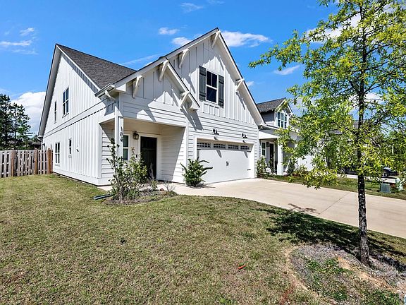 2nd image of 104 Huntley Ridge Dr