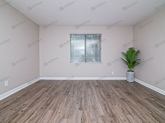 5th image of 1927 Central Ave APT B12