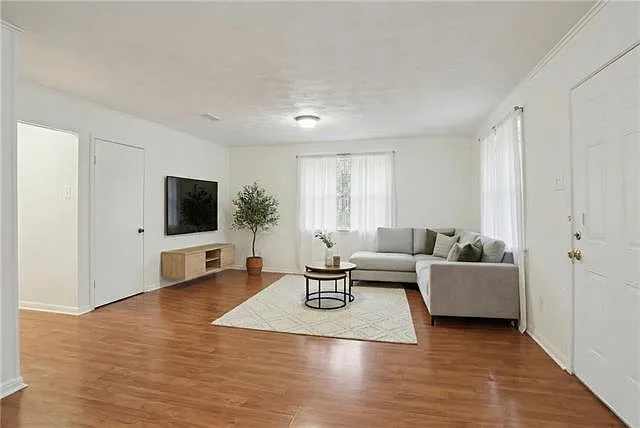 7551 Oak St — Photo 7