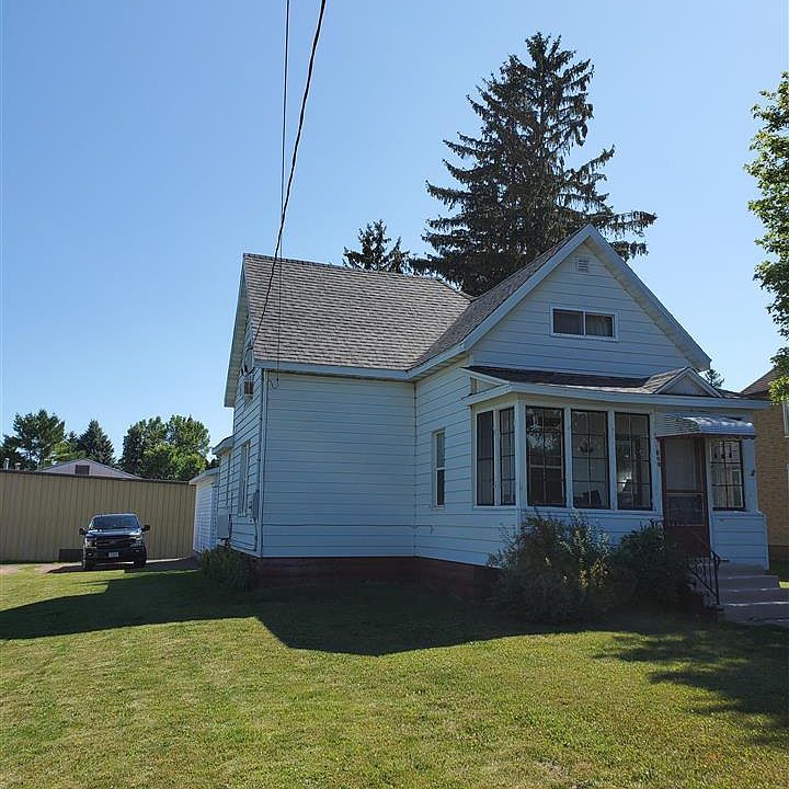 1st image of 608 15th Ave W
