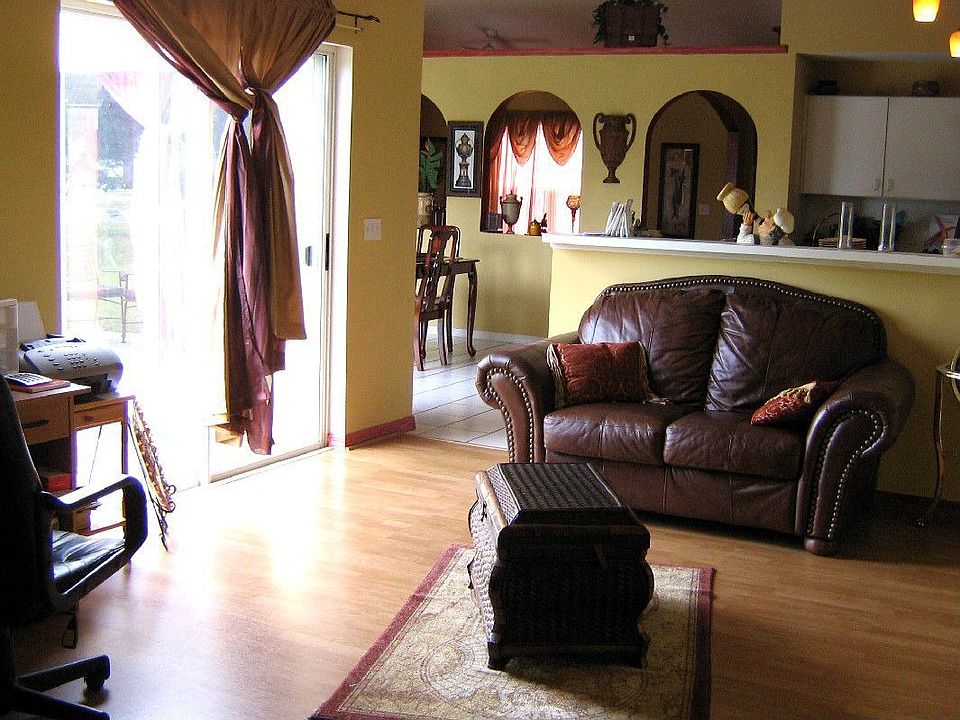 2nd image of 124 Barrington Dr
