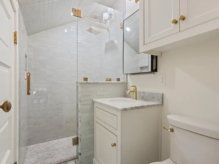 410 Rice Ave — Photo 32