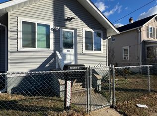 902 Union Ave, Pennsauken, NJ 08110
