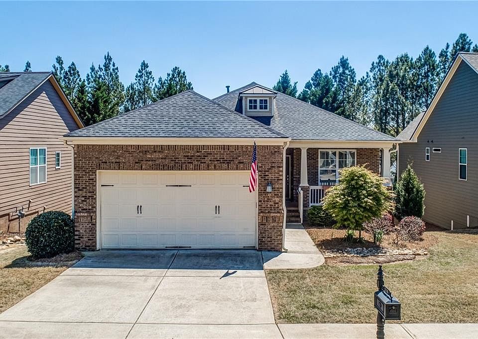 1st image of 216 Aster Ct
