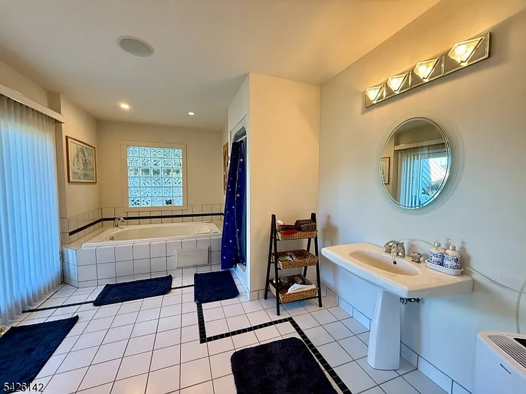73 Forest Lake Dr — Photo 33