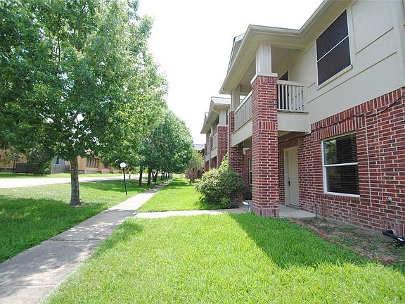 3rd image of 3830 Shire Valley Dr