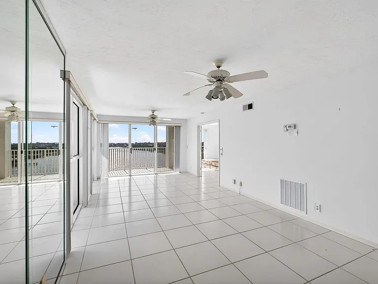 3901 S Flagler Dr #901 — Photo 4