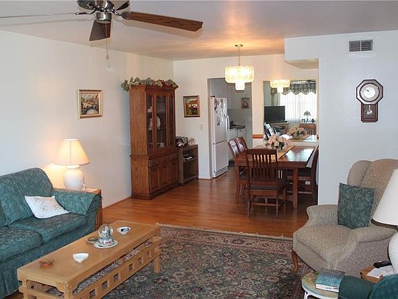 4th image of 1900 59th Ave N APT 212