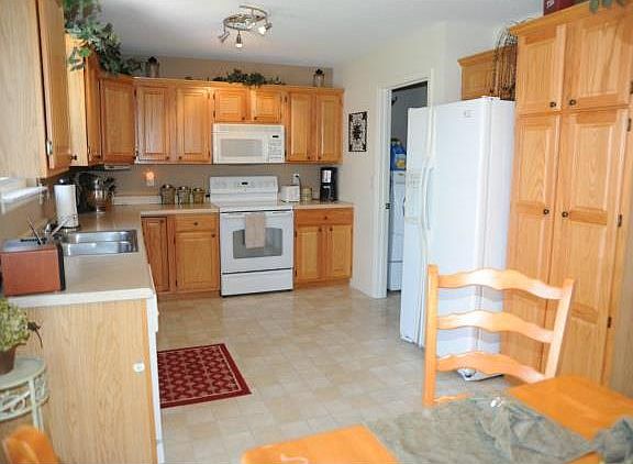 5th image of 1316 Starbrooke Dr