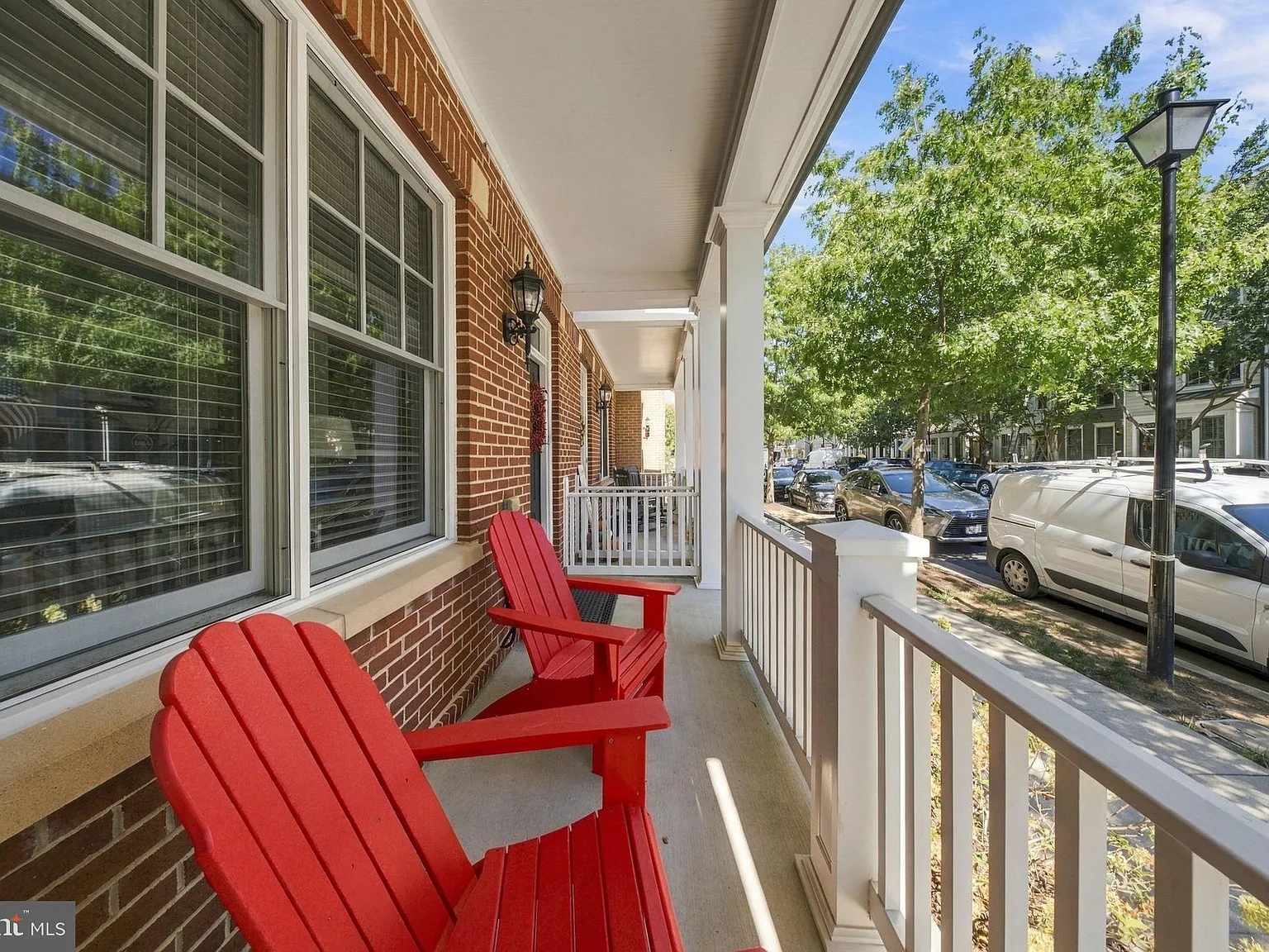 3 bed, 3.5 bath, 2105 sqft, $6,100 — Photo 4