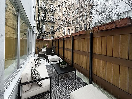 4th image of 4857 Broadway APT 2E