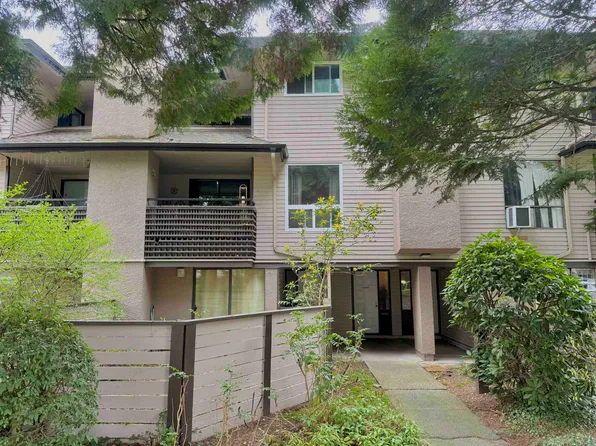 10589 Holly Park Ln, Surrey, BC V3R 6X8