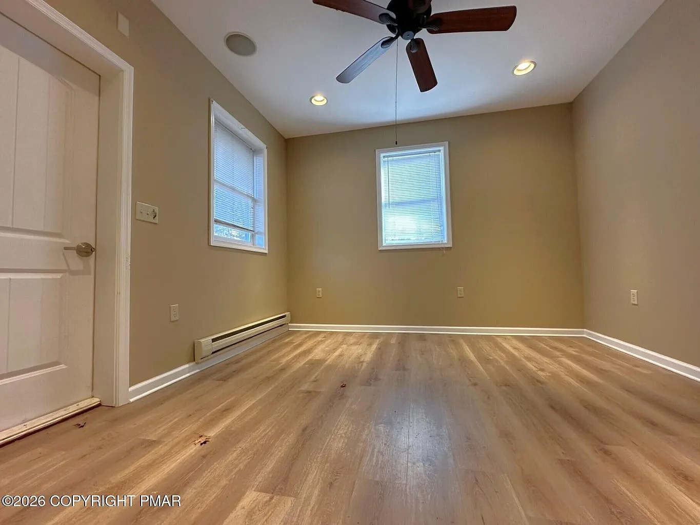 2 bed, 900 sqft, $1,395 — Photo 2